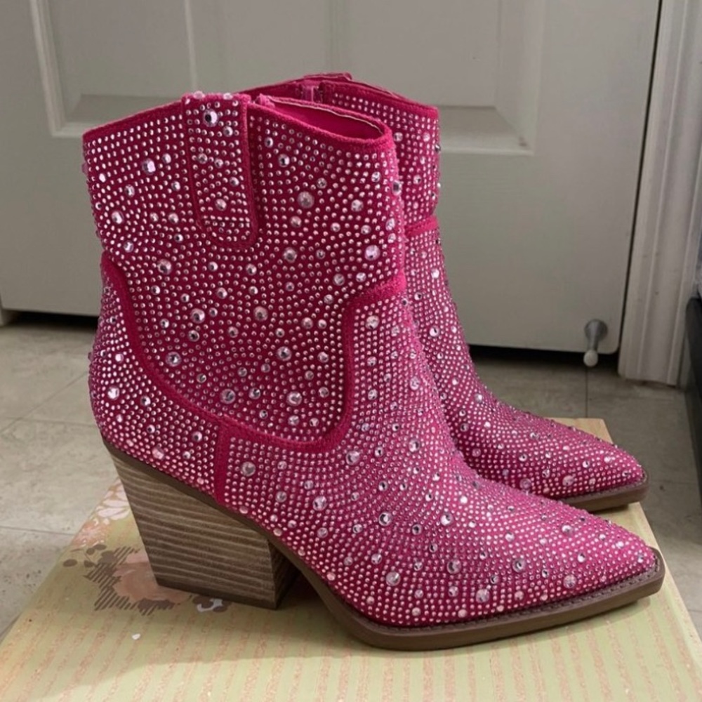 Ankle cowgirl bootie/ hot pink with rhinestones/ 7.5 brand new/ never worn